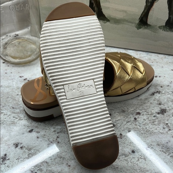 Sam Edelman Adaley Gold Slide Sandal - Picture 11 of 11